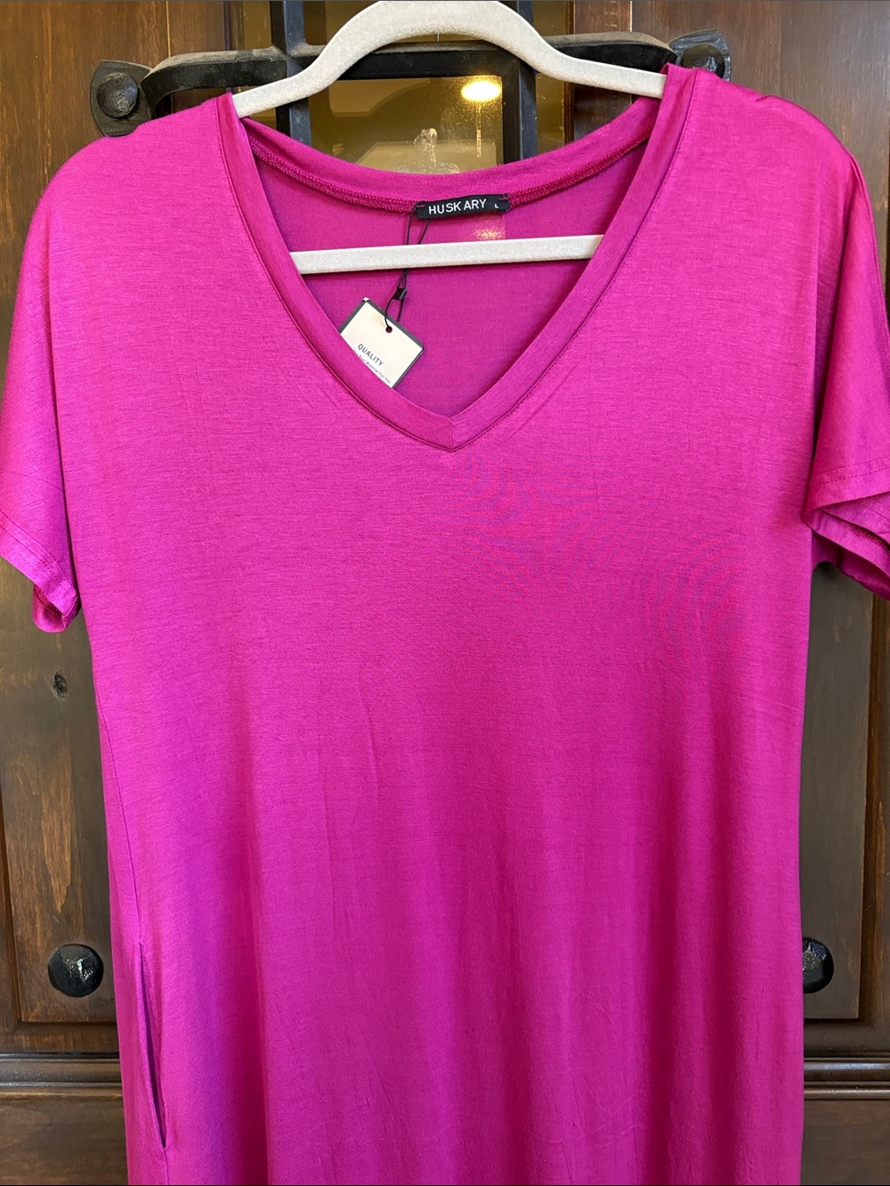 Huskary Women's V-Neck Short Sleeve Tunic in Fuchsia